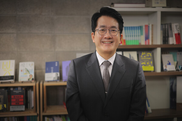 [인터뷰] 앵커 박재홍이 마주한 역사, 계엄에서 '최초 인터뷰'까지